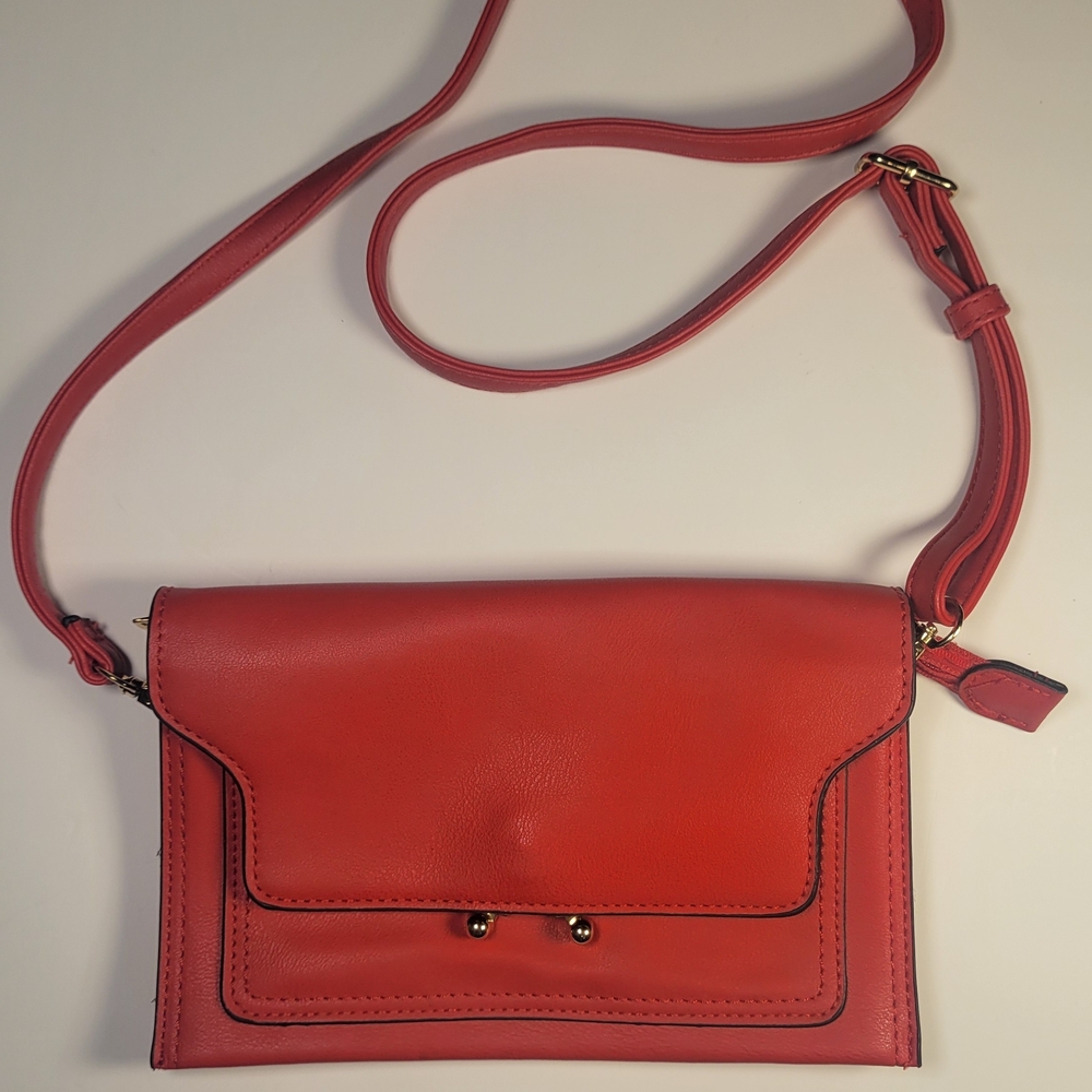 Elegant Red Crossbody Bag